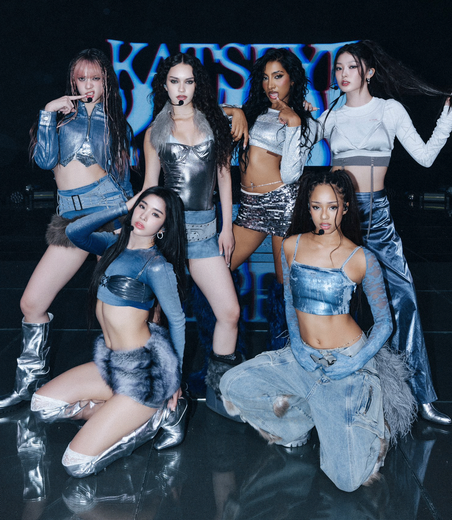 글로벌 걸그룹 캣츠아이. 실험적인 사운드가 가득한 ‘날리’는 힘찬 안무와 어우러져 강렬한 느낌을 준다. 하이브 제공