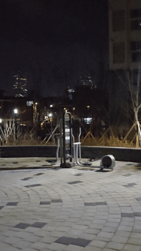 갤럭시 S23 울트라의 손떨림 보증 기능을 활용해 뛰면서 촬영한 동영상.