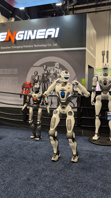 중국 엔진AI의 T800이 몸을 풀고 있다.