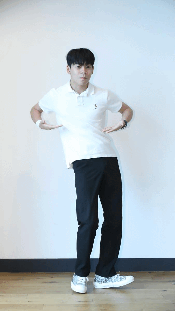 [서울=뉴시스] 조수정 기자 = 틱톡커 주한띠가 10일 서울 강남구 틱톡코리아에서 뉴시스와 인터뷰 하며 댄스를 선보이고 있다. 2023.07.18. chocrystal@newsis.com *재판매 및 DB 금지