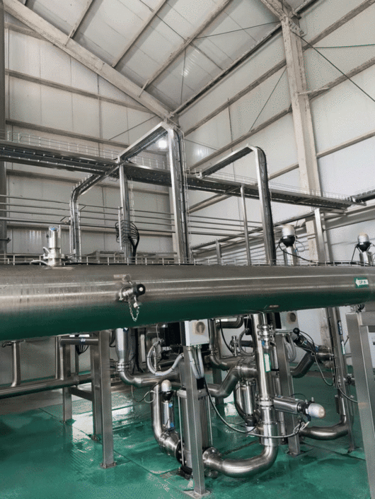 [연길=뉴시스] 중국 길림성 연변조선족자치주 이도백하에 위치한 농심 백산수 공장 물탱크. (사진=뉴시스) photo@newsis.com  *재판매 및 DB 금지