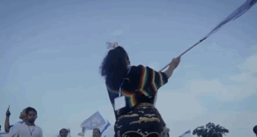 [뉴시스]인도네시아 미인대회 참가자가 과거에 이스라엘 국기를 흔드는 영상을 게시했던 것이 확산하면서 대회에서 퇴출당했다. (사진=인스타그램 @kogoya_merry) *재판매 및 DB 금지