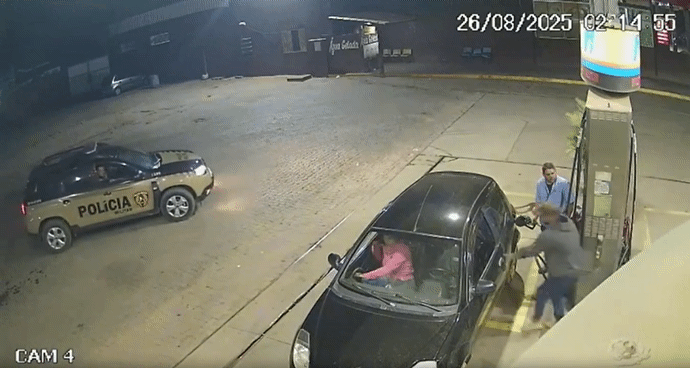 [뉴시스]브라질에서 남편에게 납치된 여성이 극적으로 구조되는 순간이 CCTV에 포착됐다.(사진=니드투노우) 2025.09.02 *재판매 및 DB 금지