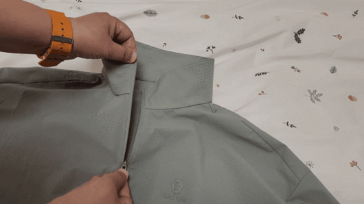 블랙야크 '여성 아이스 프레쉬 A 집업 반팔티' [영상=조현미 기자]